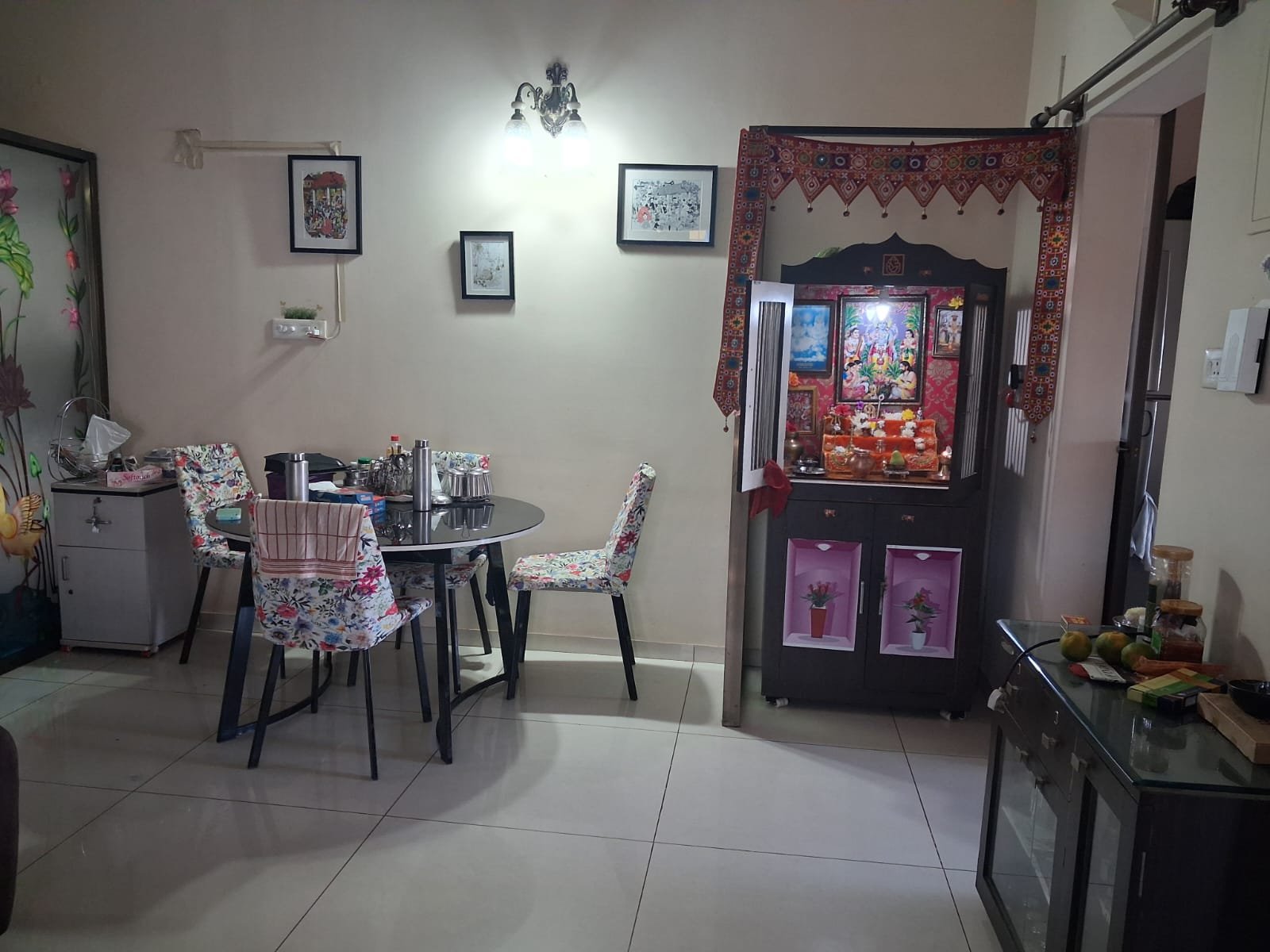 Ready to Move 2BHK Furnished Flat Kadamba Plateau 1.25 Cr gallery image