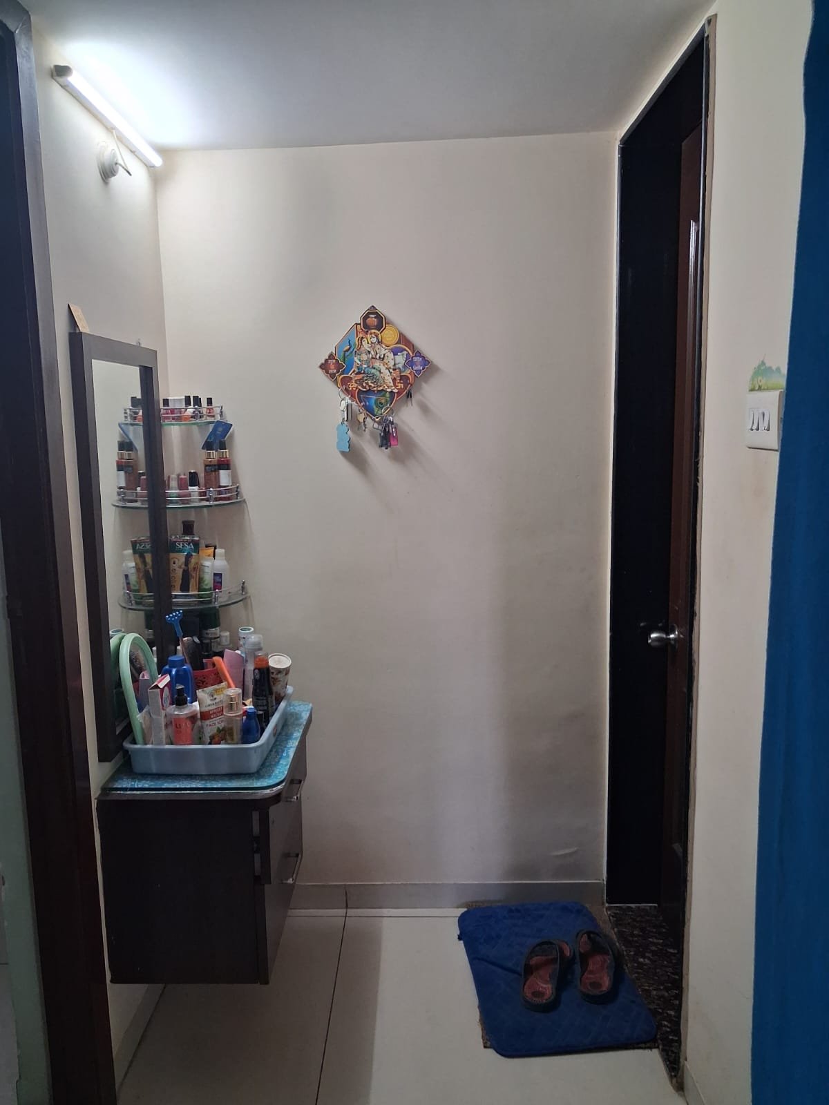 Ready to Move 2BHK Furnished Flat Kadamba Plateau 1.25 Cr gallery image