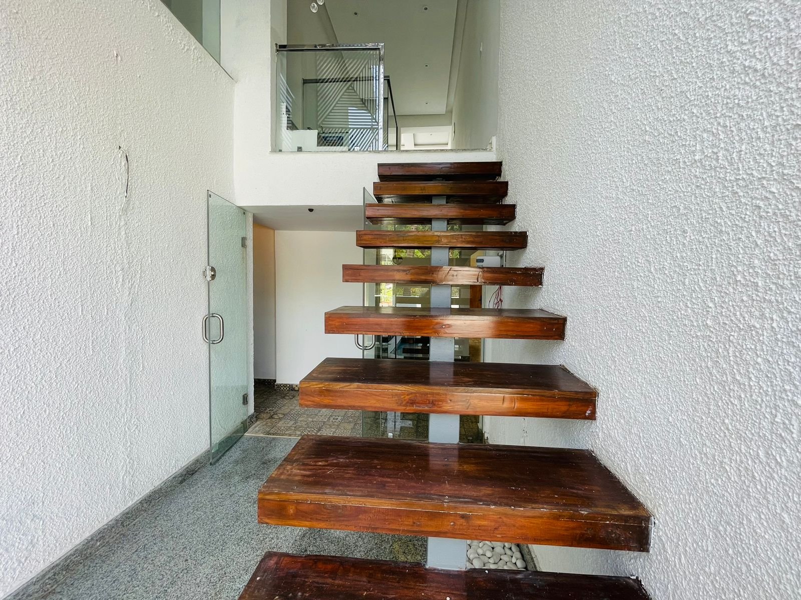 Luxury 6 BHK Independent Villa for Sale in Guirim, Mapusa Goa | Private Pool, Jacuzzi & Premium Lifestyle gallery image