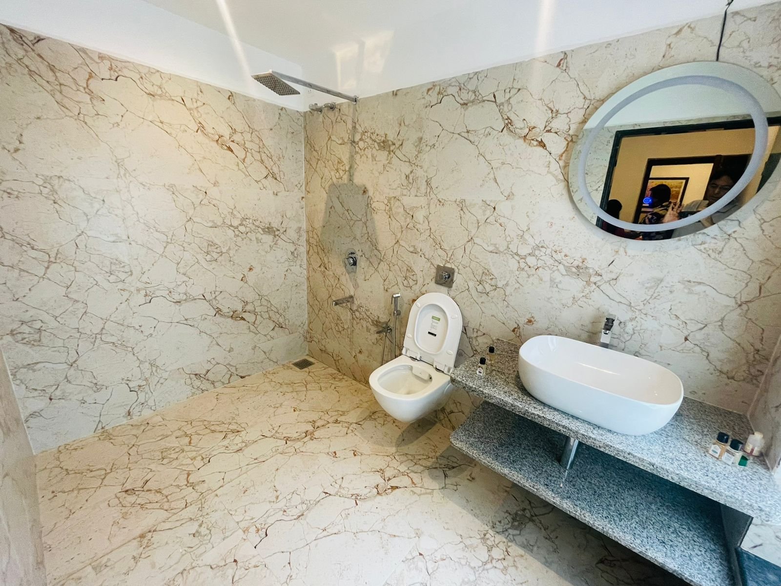 Luxury 6 BHK Independent Villa for Sale in Guirim, Mapusa Goa | Private Pool, Jacuzzi & Premium Lifestyle gallery image